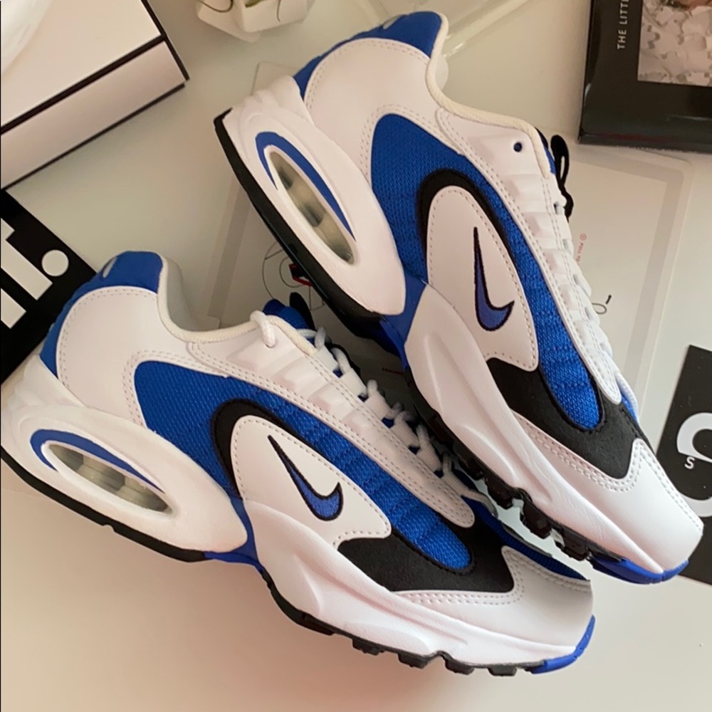 NWT Nike Air Max triax sneakers - Picture 5 of 9